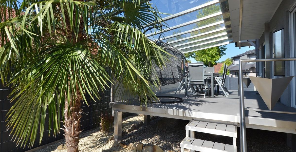 überdachte Terrasse