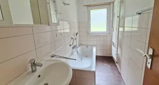 von_poll_real_estate_property_25231012_image_7