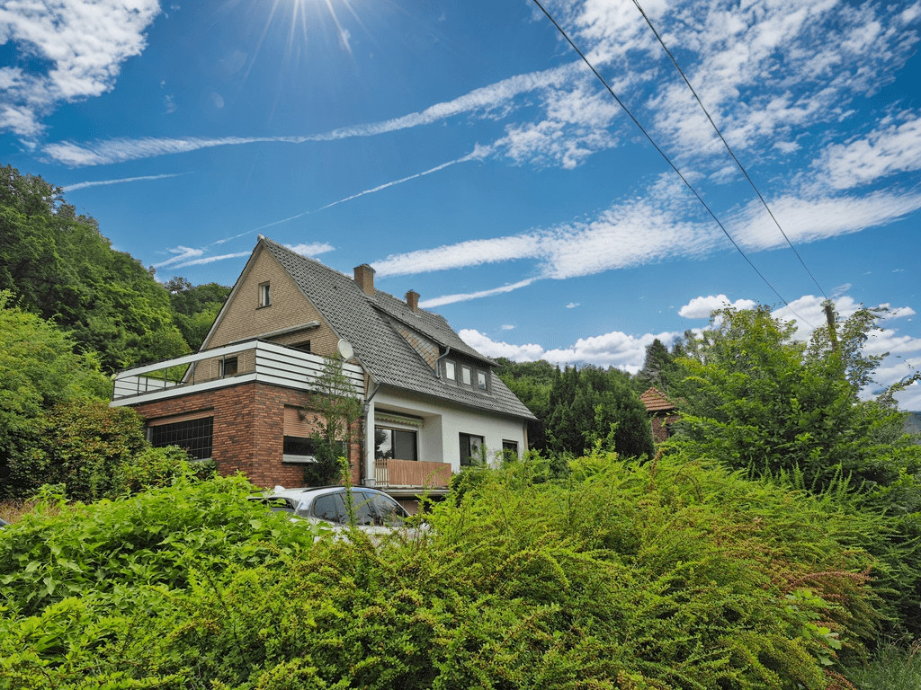 Geräumiges Zweifamilienhaus mit Potential - Bad Oeynhausen Dehme