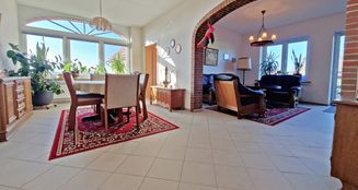 von_poll_real_estate_property_25231011_image_7