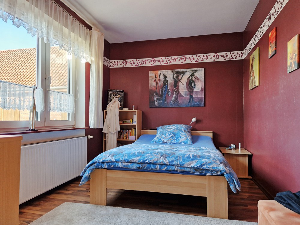 Schlafzimmer 1