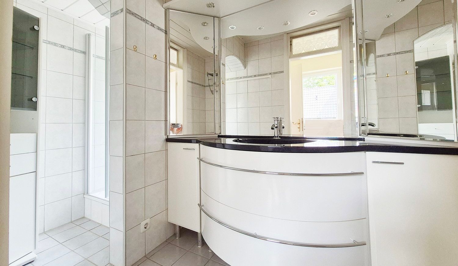 Badezimmer EG
