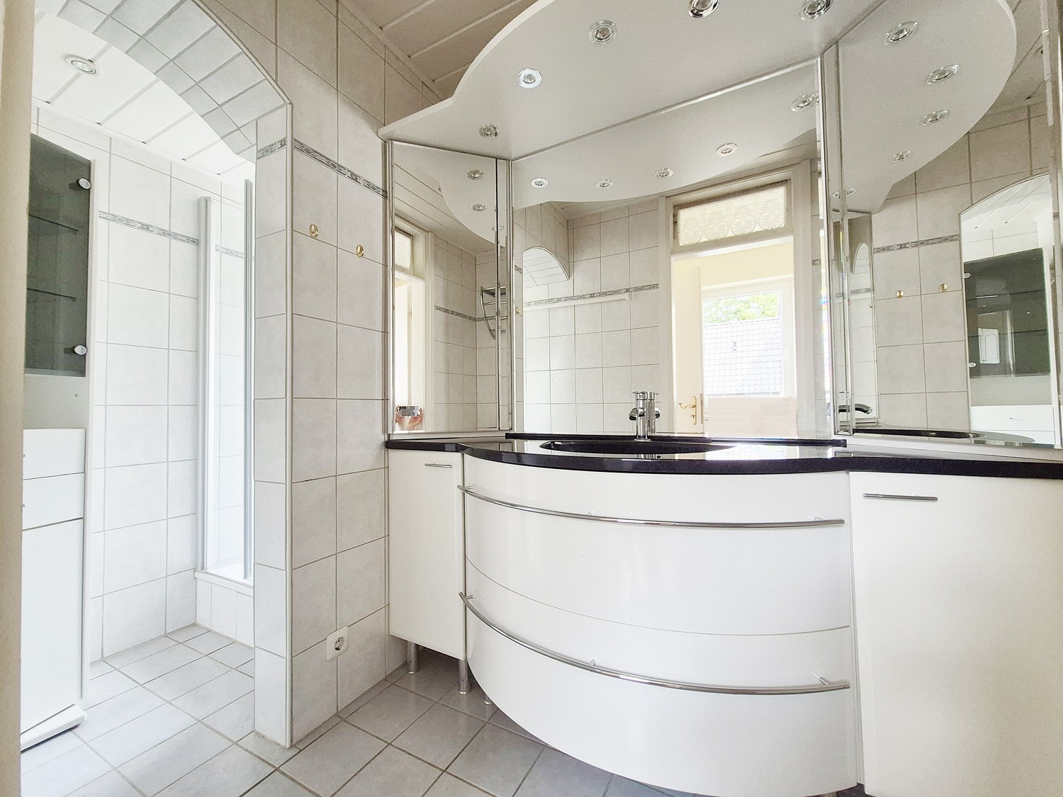 Badezimmer EG