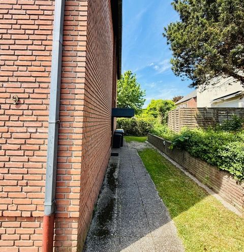 Zwischen den beiden Häusern