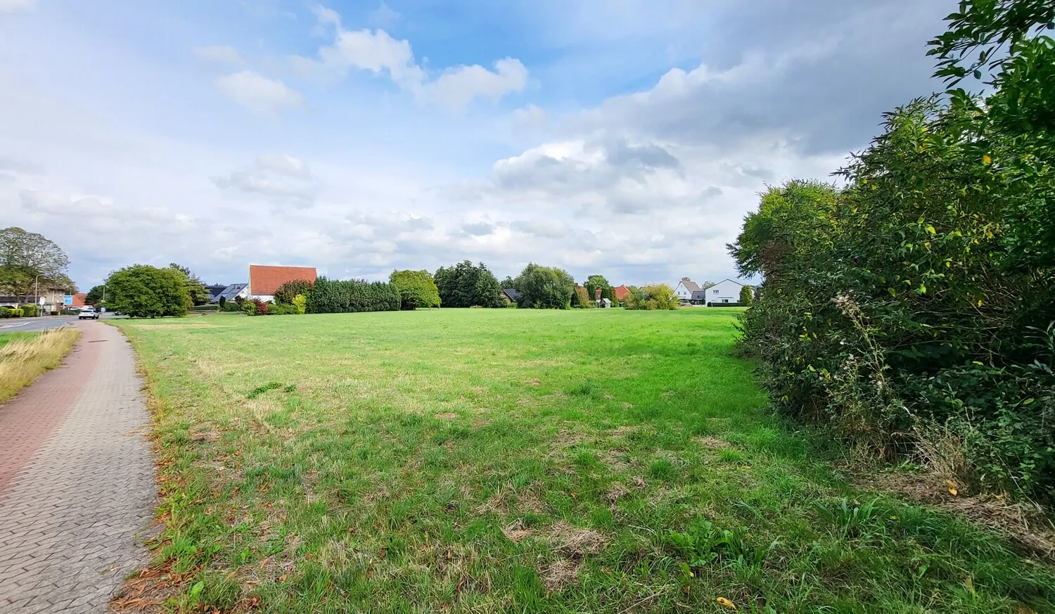 Für Investoren und Projektentwickler: Bauland plus Bestandsimmobilie