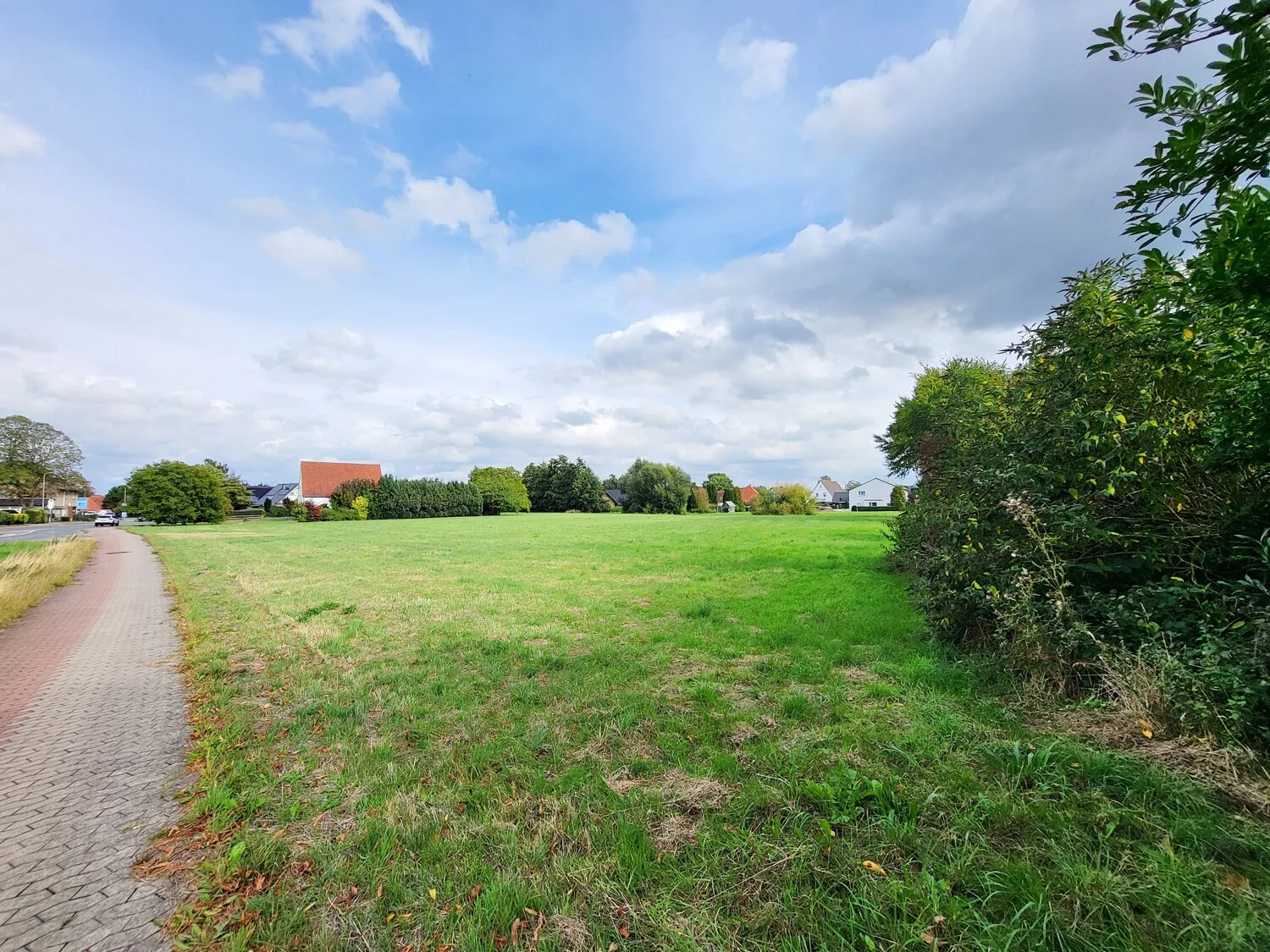 Für Investoren und Projektentwickler: Bauland plus Bestandsimmobilie