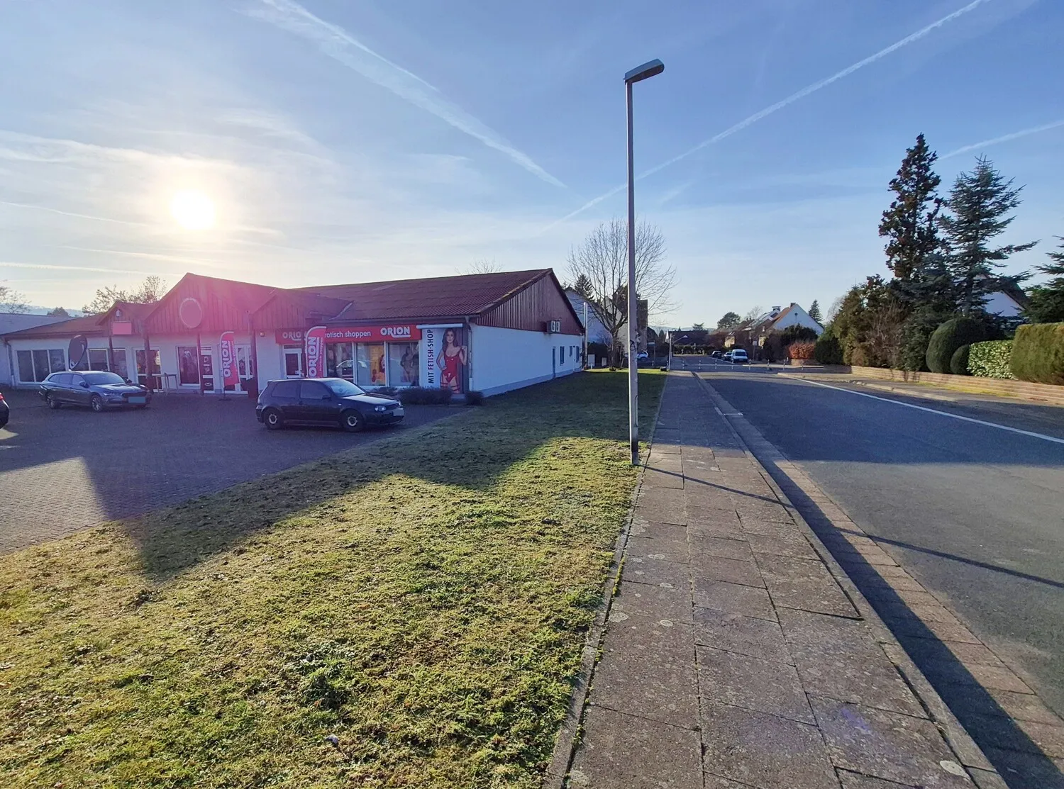 Blick auf die gesamte Immobilie