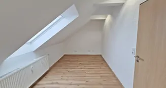 von_poll_real_estate_property_26231005_image_2