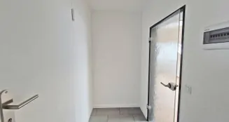 von_poll_real_estate_property_26231005_image_5