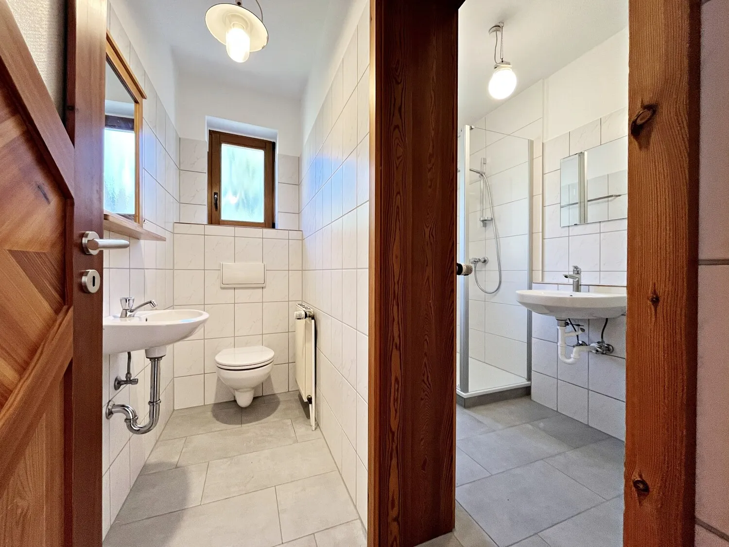 Blick ins Badezimmer