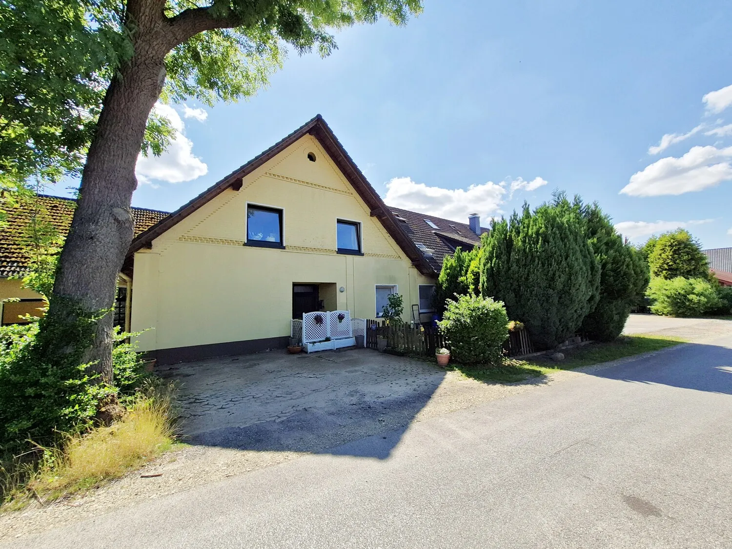 Hausansicht Straße