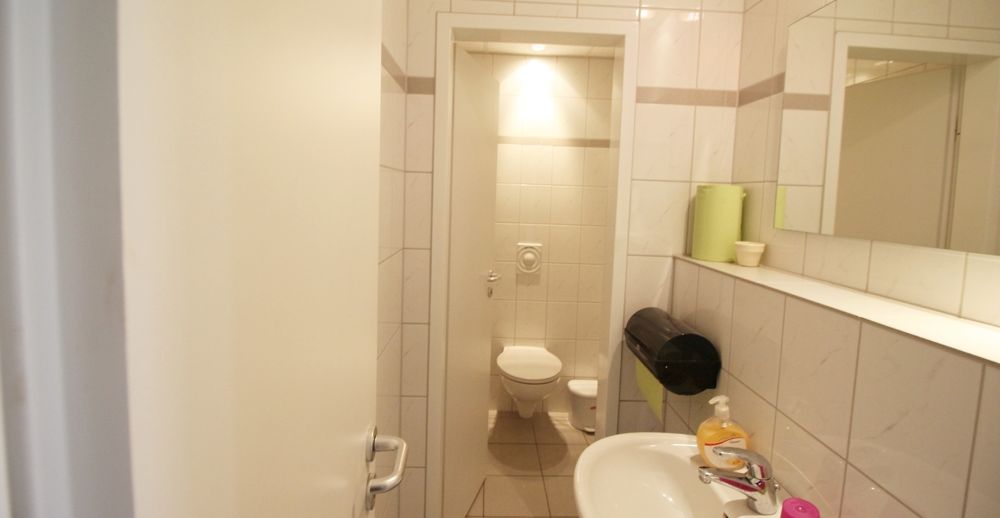 Helle Büroräume in zentraler Lage