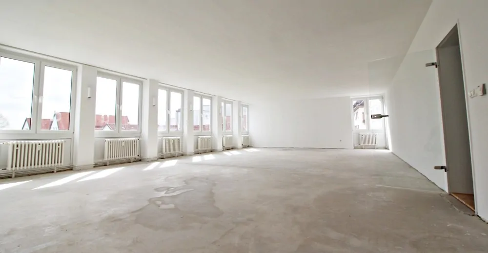 Helle Büroräume in zentraler Lage