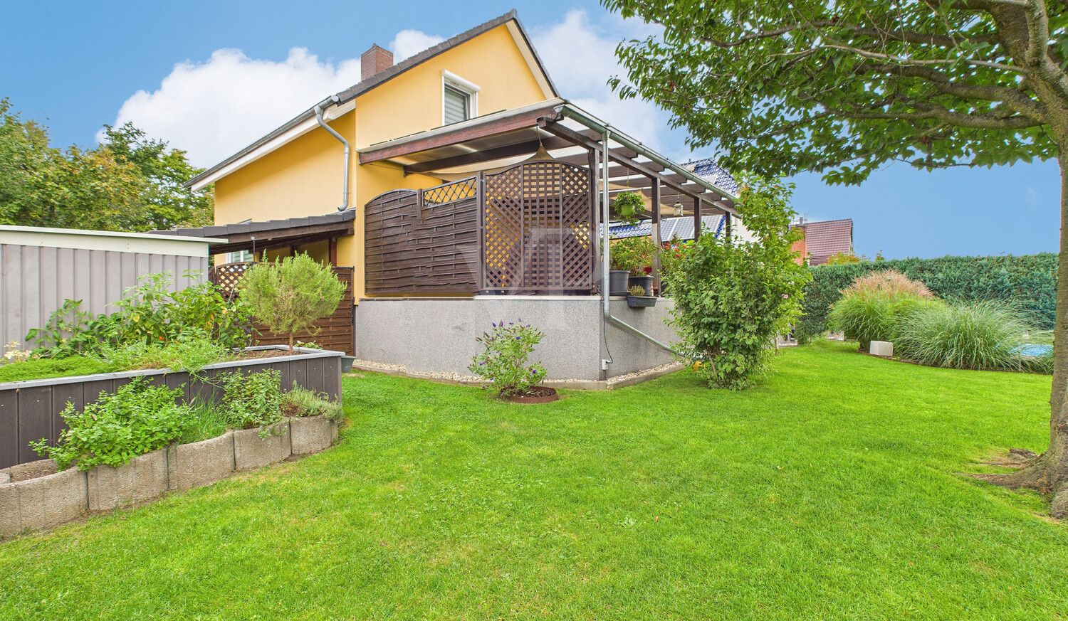 Garten mit perfekter Süd-Ausrichtung