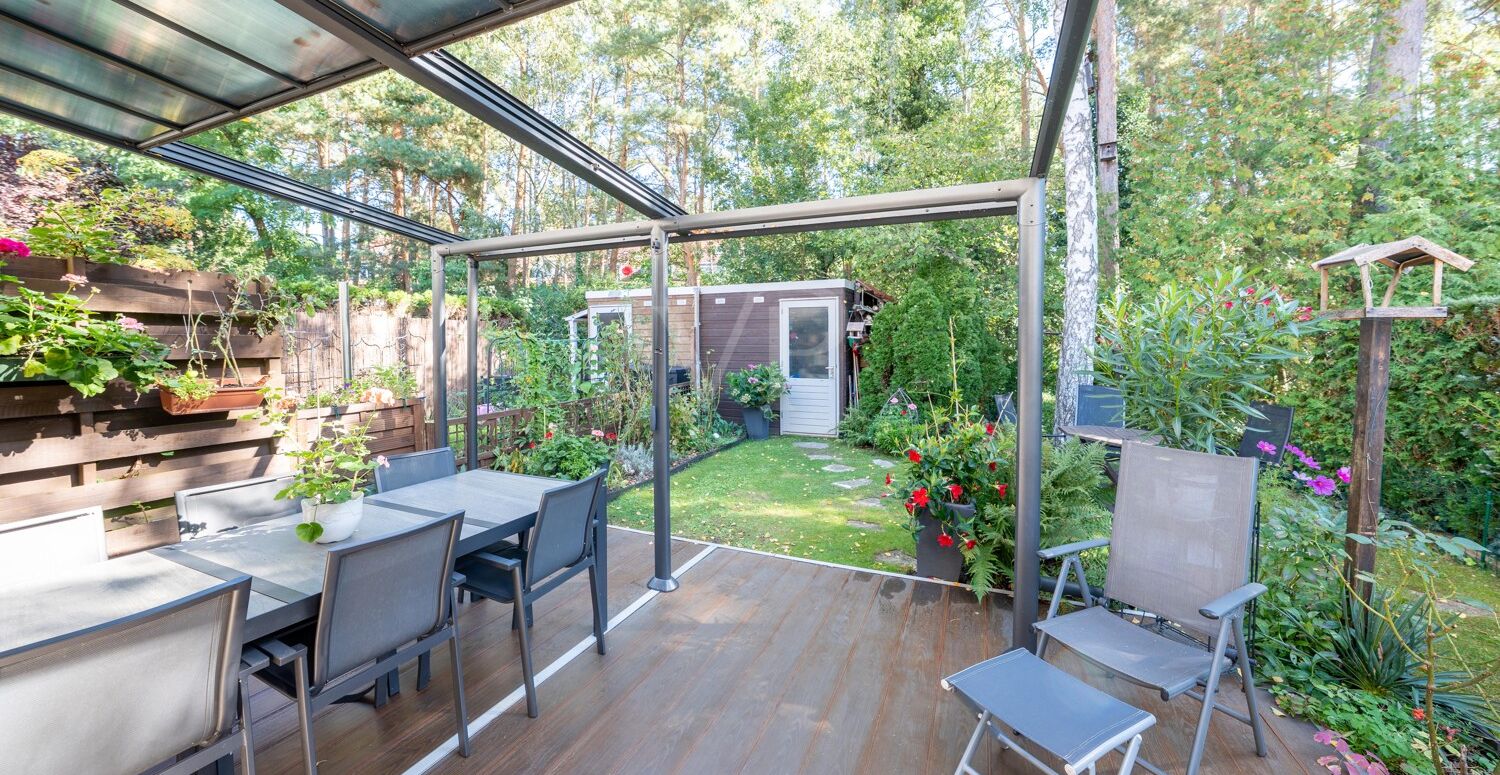 Terrasse mit Überdachung