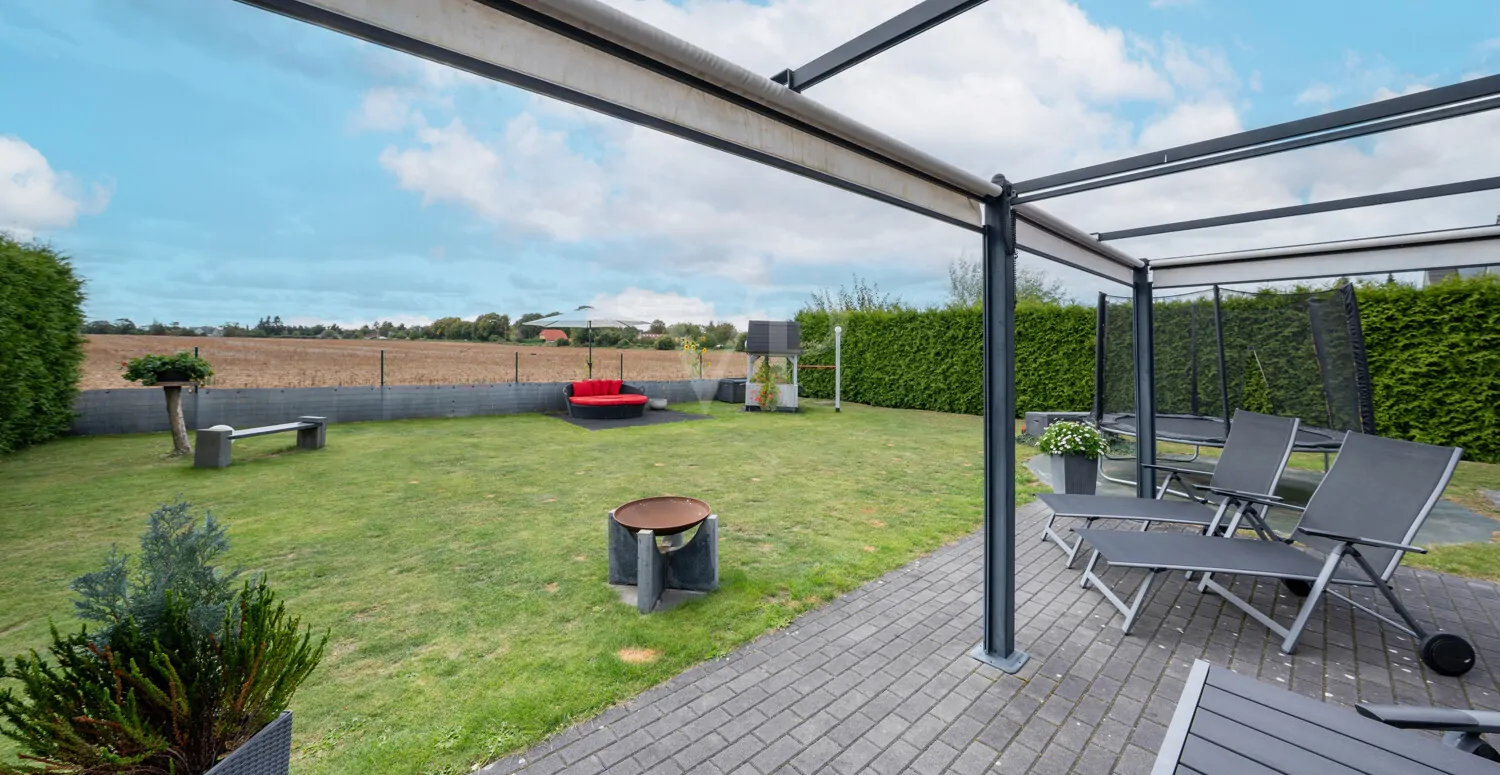 Terrasse mit Landschaftsblick