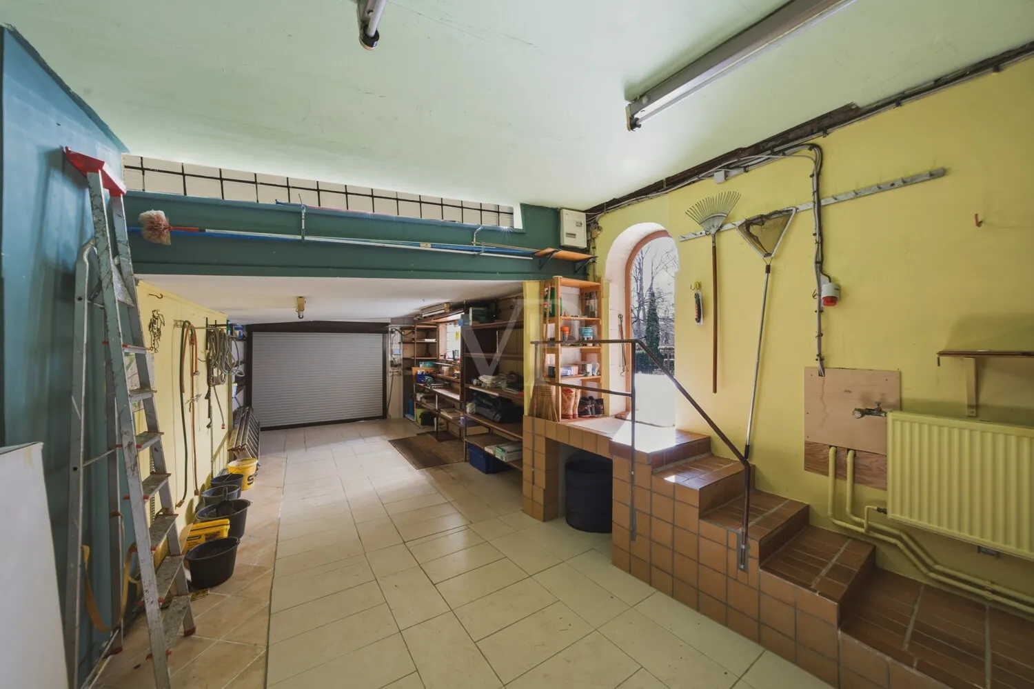 große Garage
