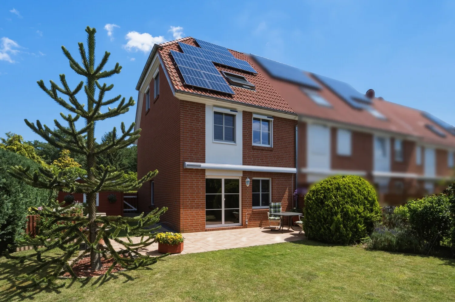 Hausansicht Gartenperspektive