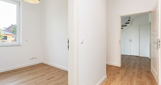 von_poll_real_estate_property_25096050_image_2