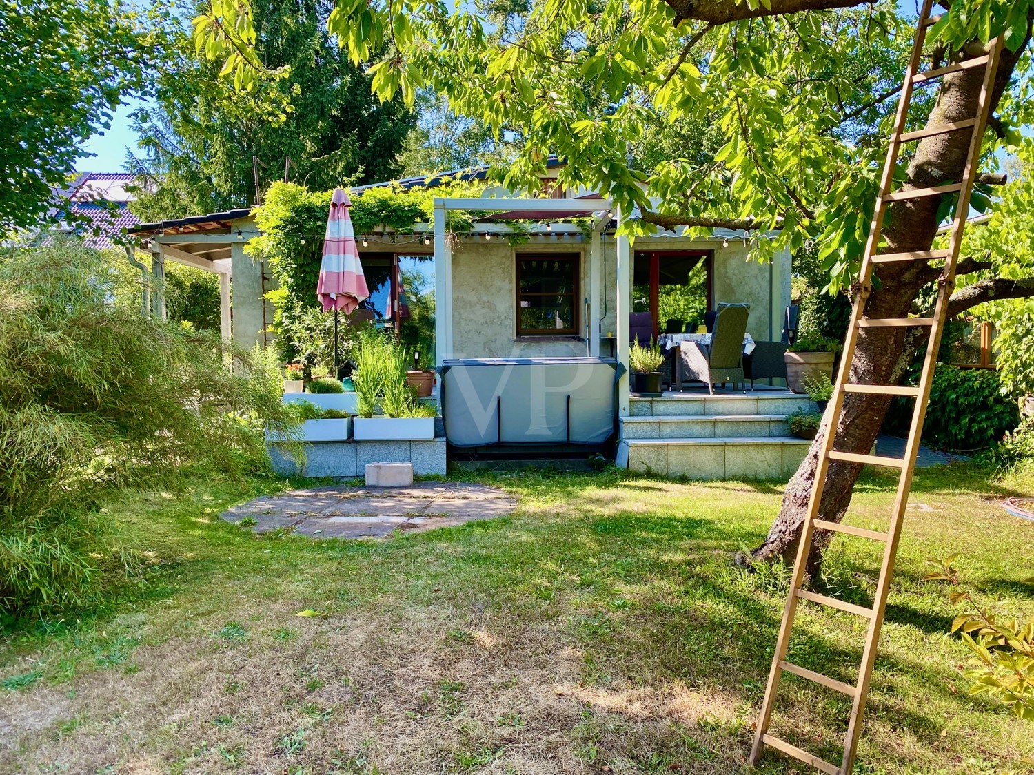 Gartenansicht Haus