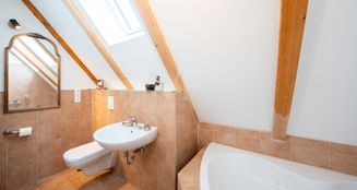 von_poll_real_estate_property_25096023_image_11