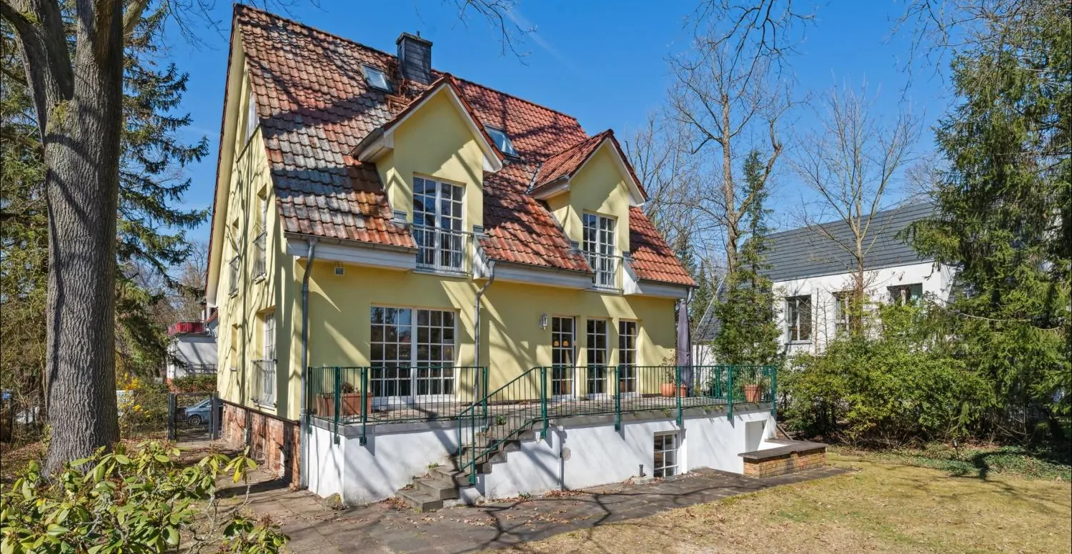 Haus - Gartenperspektive