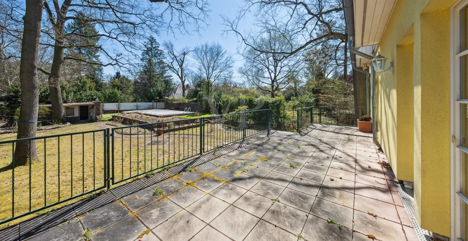 großzügige Terrasse
