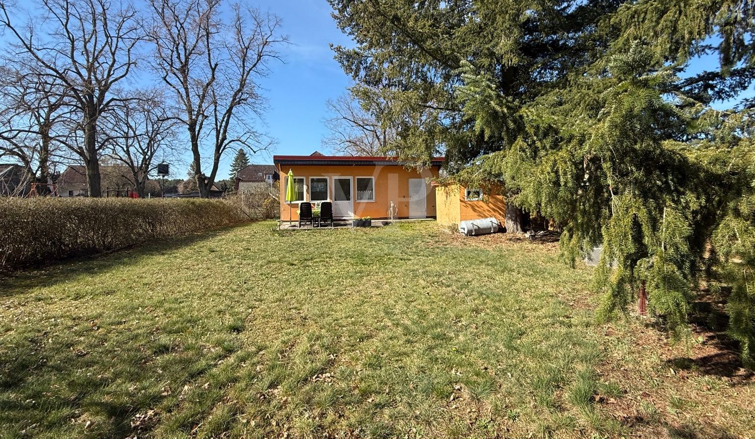 Bungalow mit Garten