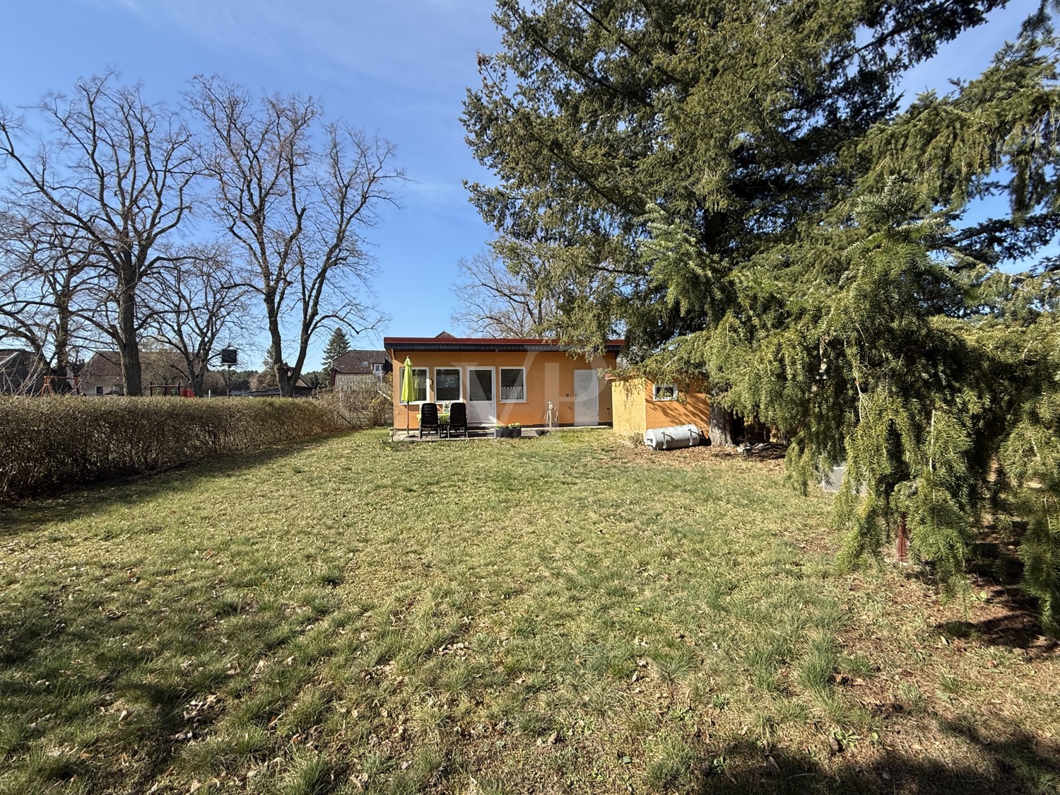Bungalow mit Garten