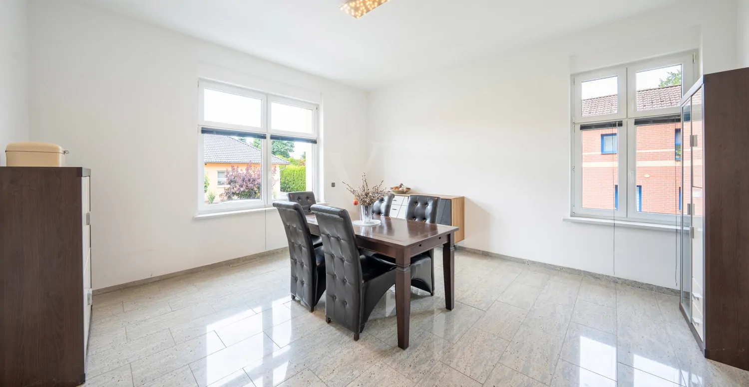 Essbereich mit Gartenblick