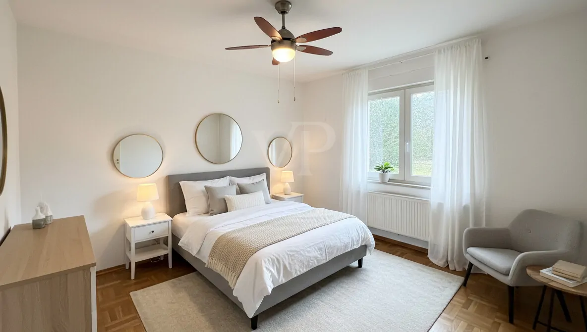 Zimmer II DG - KI eingerichtet