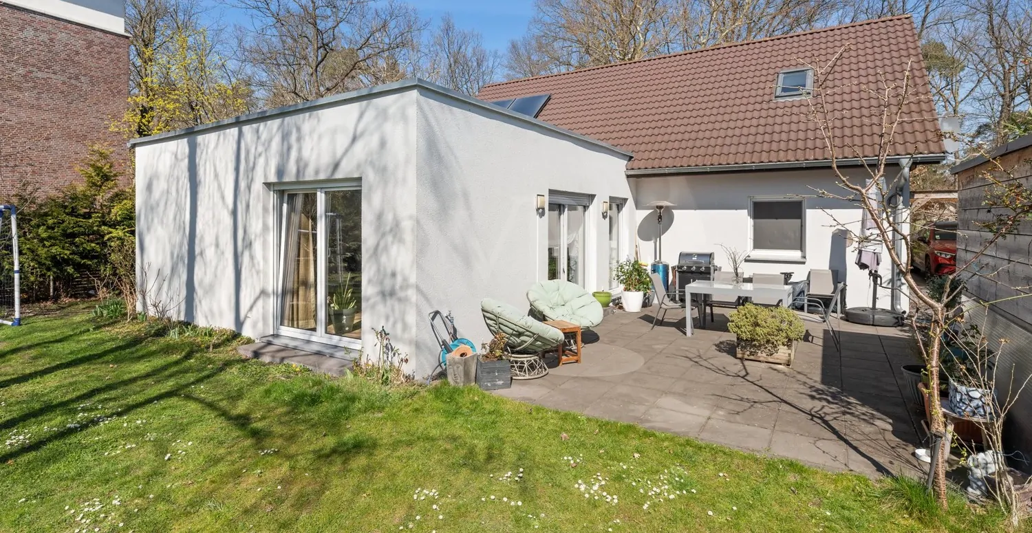 Hausansicht Gartenperspektive