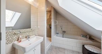 von_poll_real_estate_property_25096029b_image_8