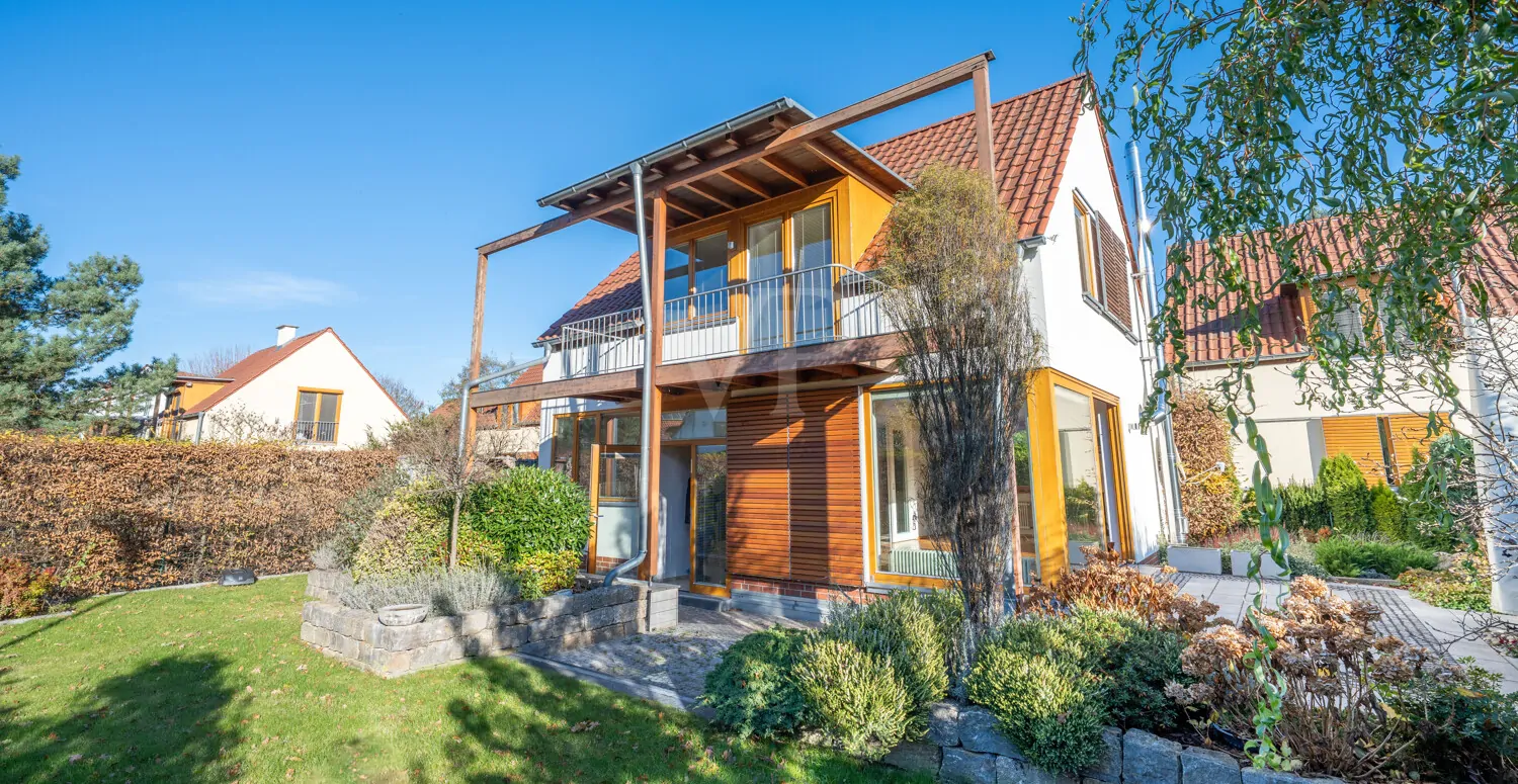 Gartenblick auf beide Terrassen