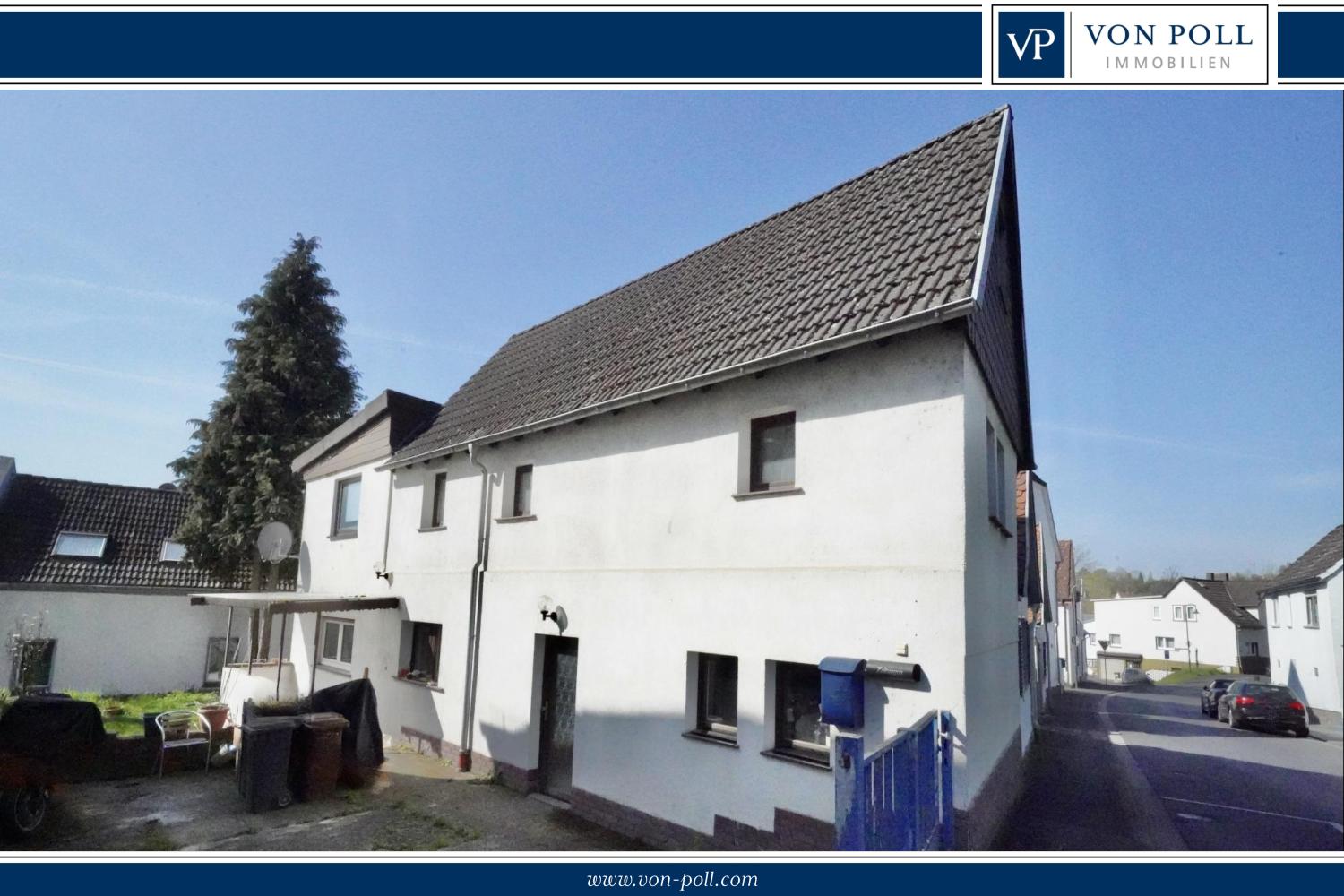 Renovierungsbedürftiges Einfamilienhaus mit Garten