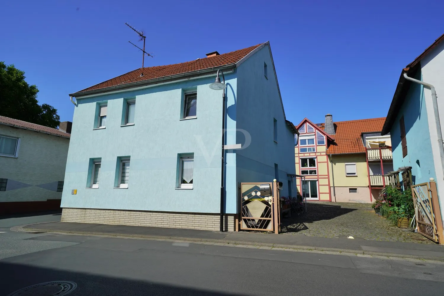 Well-maintained house with granny flat in Steinfurth