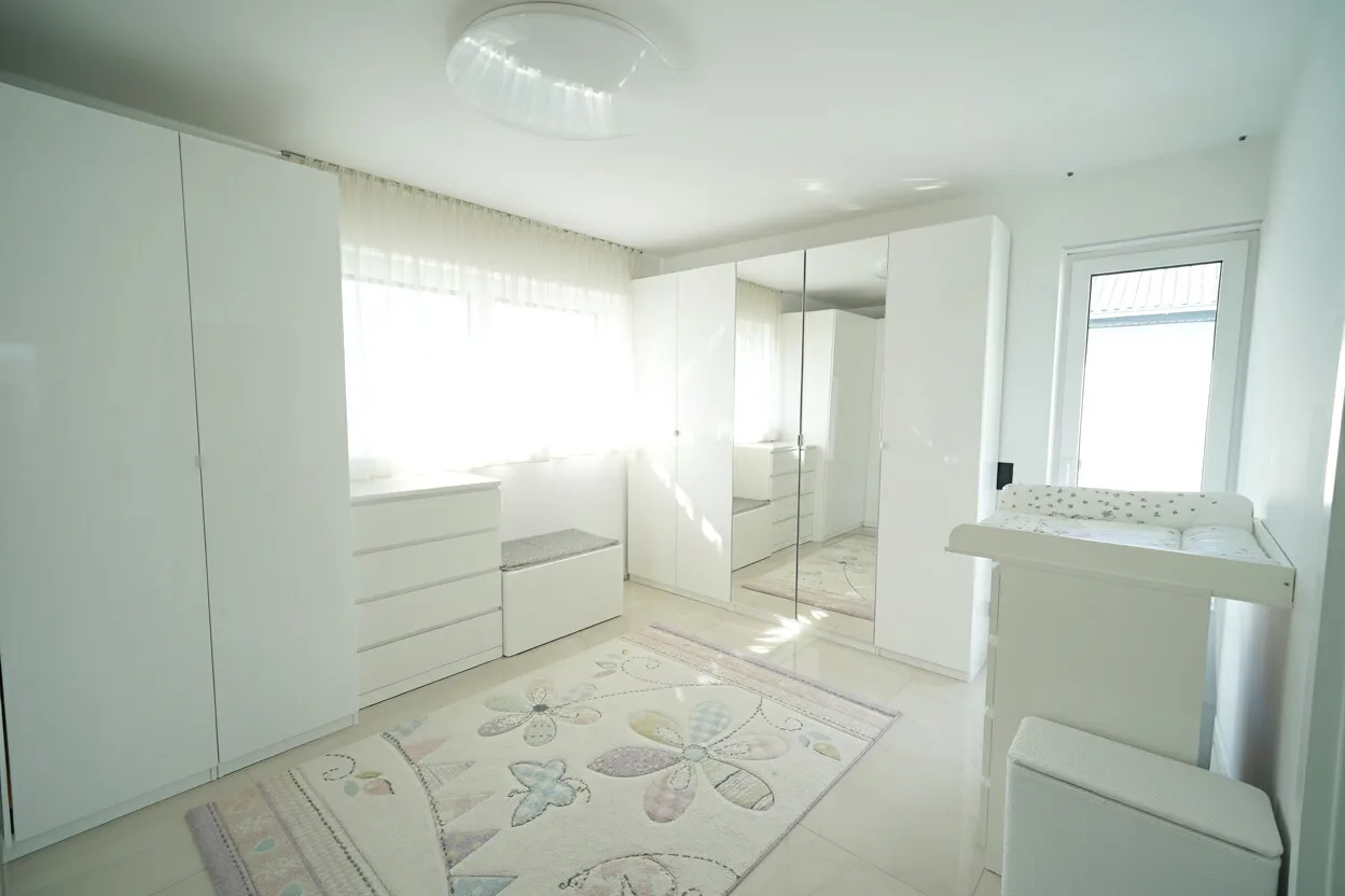 derzeitige Ankleide/ Schlafzimmer