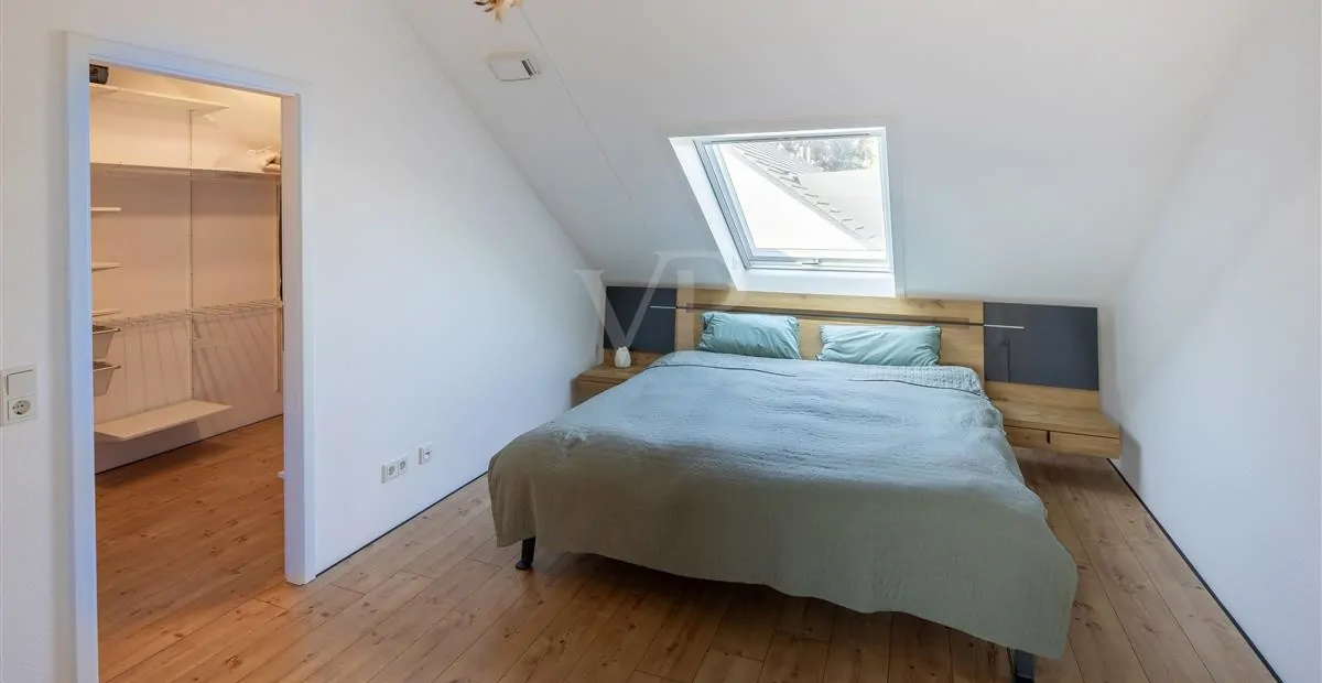 Elternschlafzimmer DG