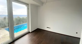 von_poll_real_estate_property_25069016_image_0