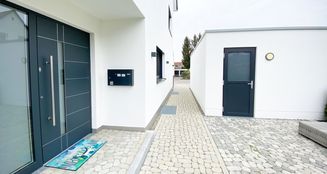 von_poll_real_estate_property_24069016_image_1