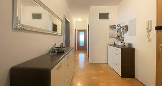 von_poll_real_estate_property_24069022_image_7