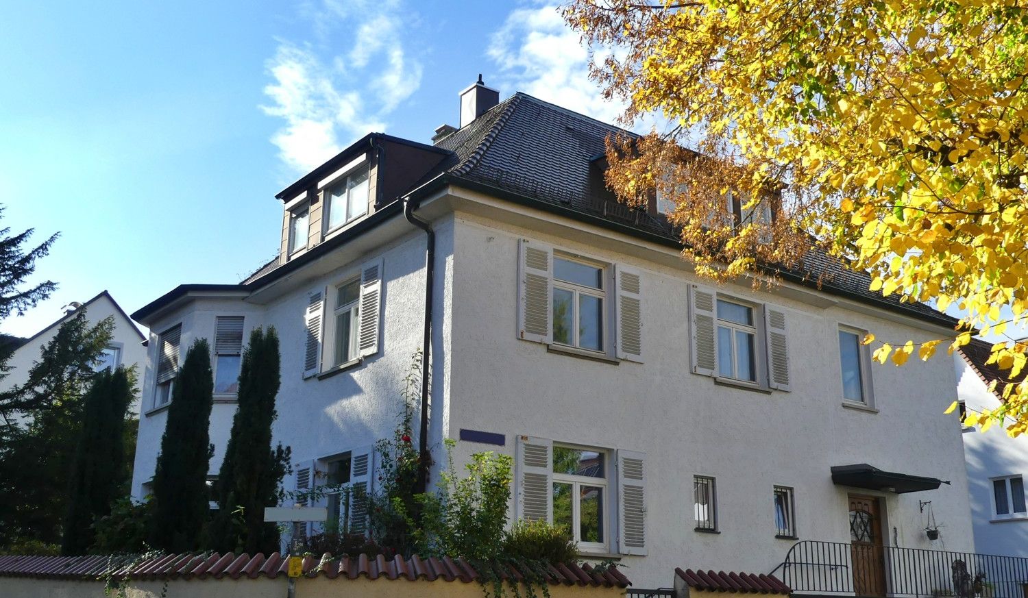 Exklusives Wohnambiente - Charmantes MFH in bester Lage