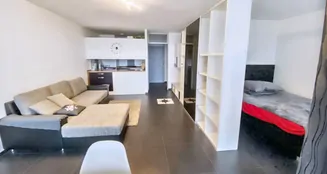 von_poll_real_estate_property_24069029_image_1