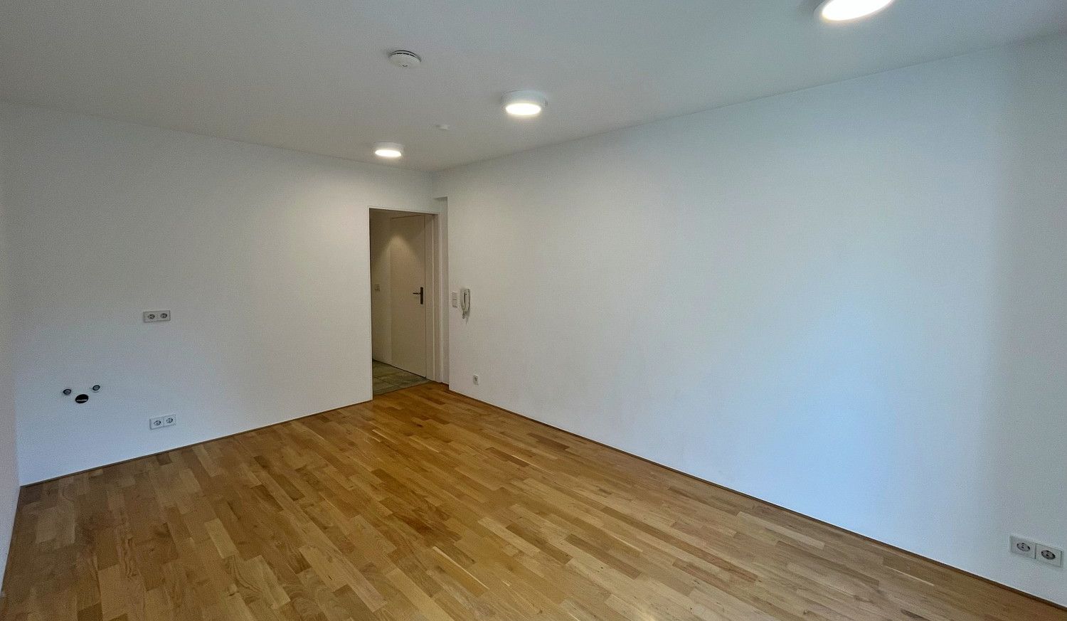 Luxuriöses Einfamilienhaus mit Einliegerwohnung und idyllischem Garten