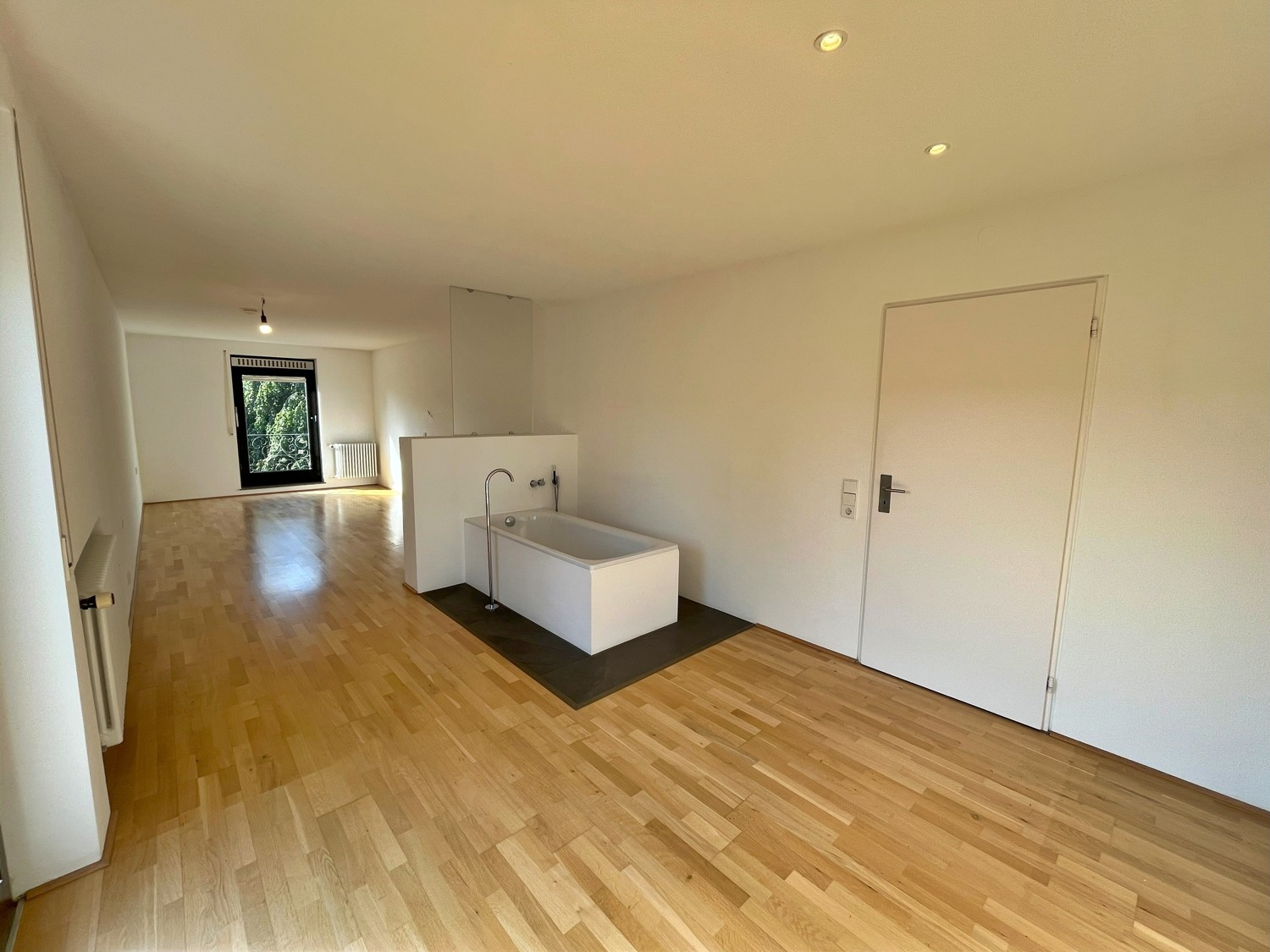 Luxuriöses Einfamilienhaus mit Einliegerwohnung und idyllischem Garten