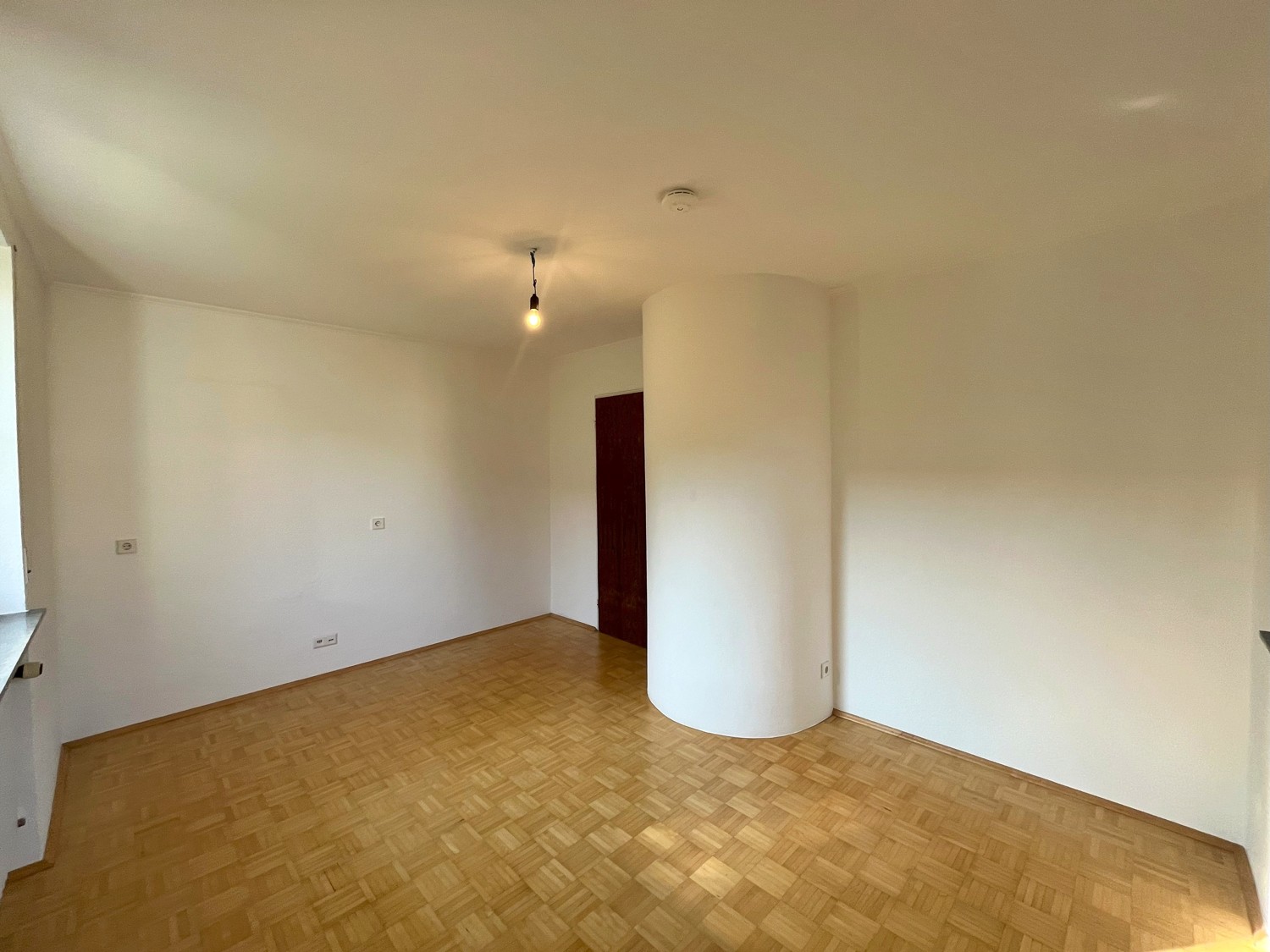 Luxuriöses Einfamilienhaus mit Einliegerwohnung und idyllischem Garten