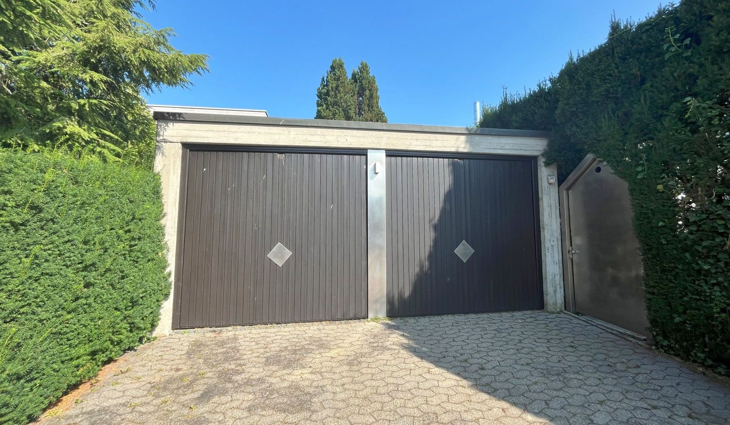 Luxuriöses Einfamilienhaus mit Einliegerwohnung und idyllischem Garten