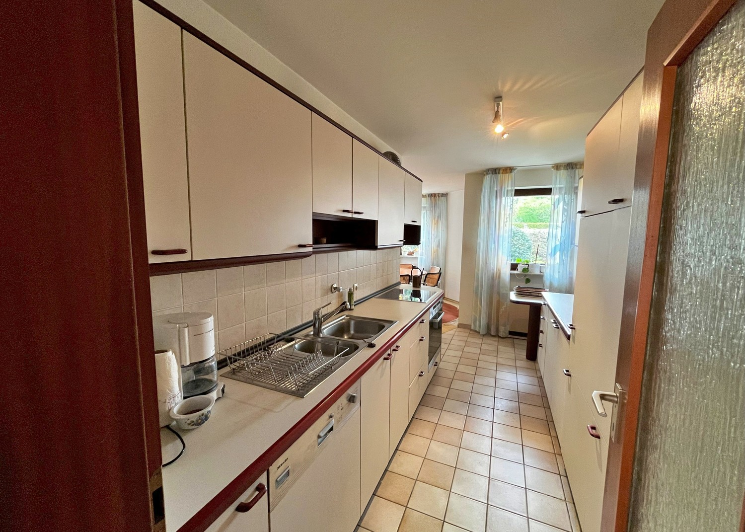 Reihenmittelhaus - Wunderschönes Ambiente trifft Architektur und Design