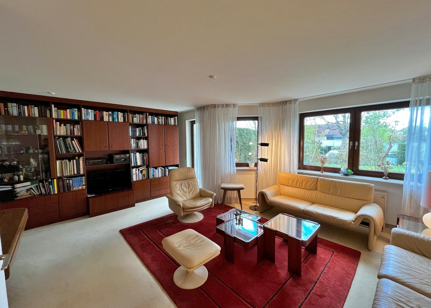 Reihenmittelhaus - Wunderschönes Ambiente trifft Architektur und Design