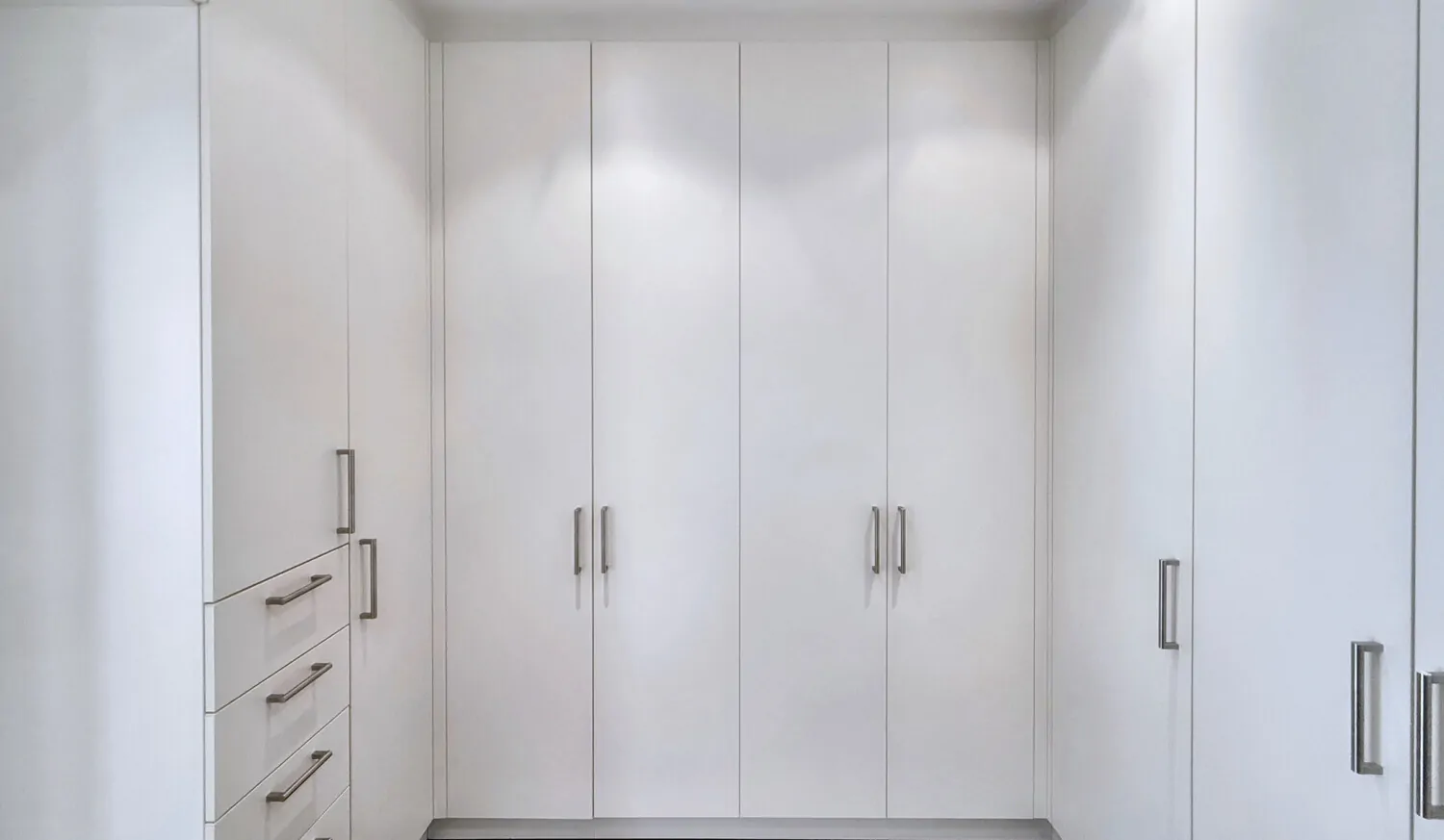 Ankleidezimmer/Wäschezimmer